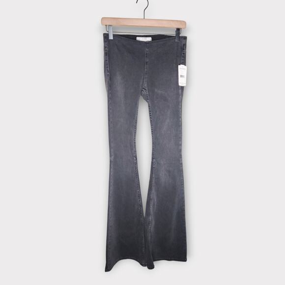 Free People We The Free Gummy Flare Denim Jeans Gray Black 24 Retro Revival - Picture 2 of 7